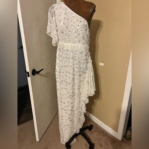 You need a stunner? This dress is for you.